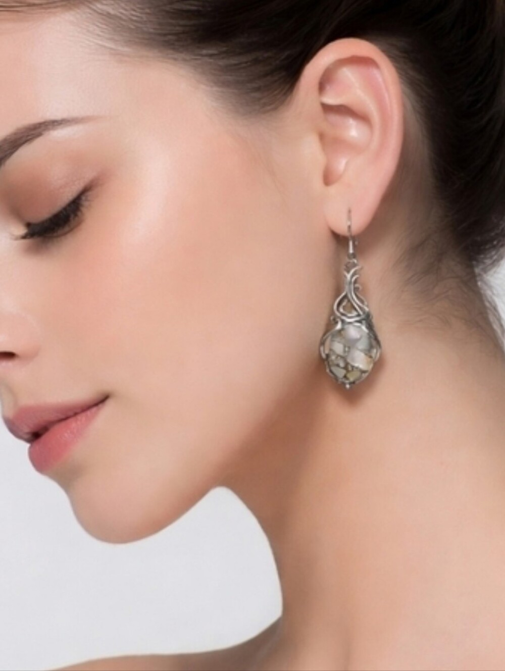 Elegant Silver Drop Earrings - Picture 4 of 4